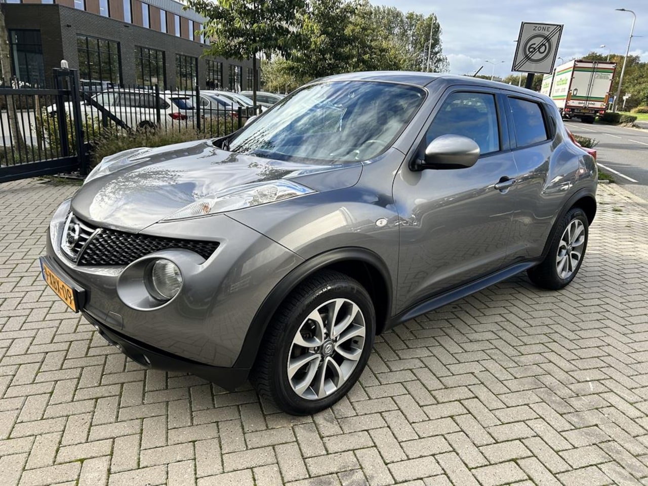 Nissan Juke - 1.6 Urban Premium 2013! NAVI CAMERA! NIEUWSTAAT! NWE APK! - AutoWereld.nl