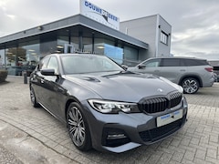 BMW 3-serie - 330i M Sport Trekhaak | Camera | HiFi | Stoelverw