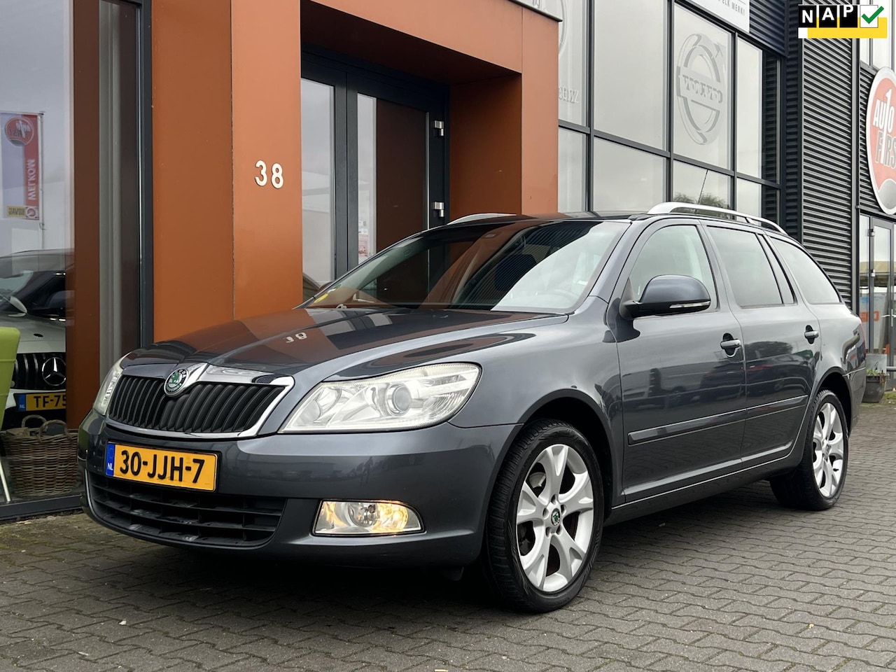 Skoda Octavia Combi - 1.4 TSI|6BAK|Trekhaak|Cruise|Aux|Clima - AutoWereld.nl