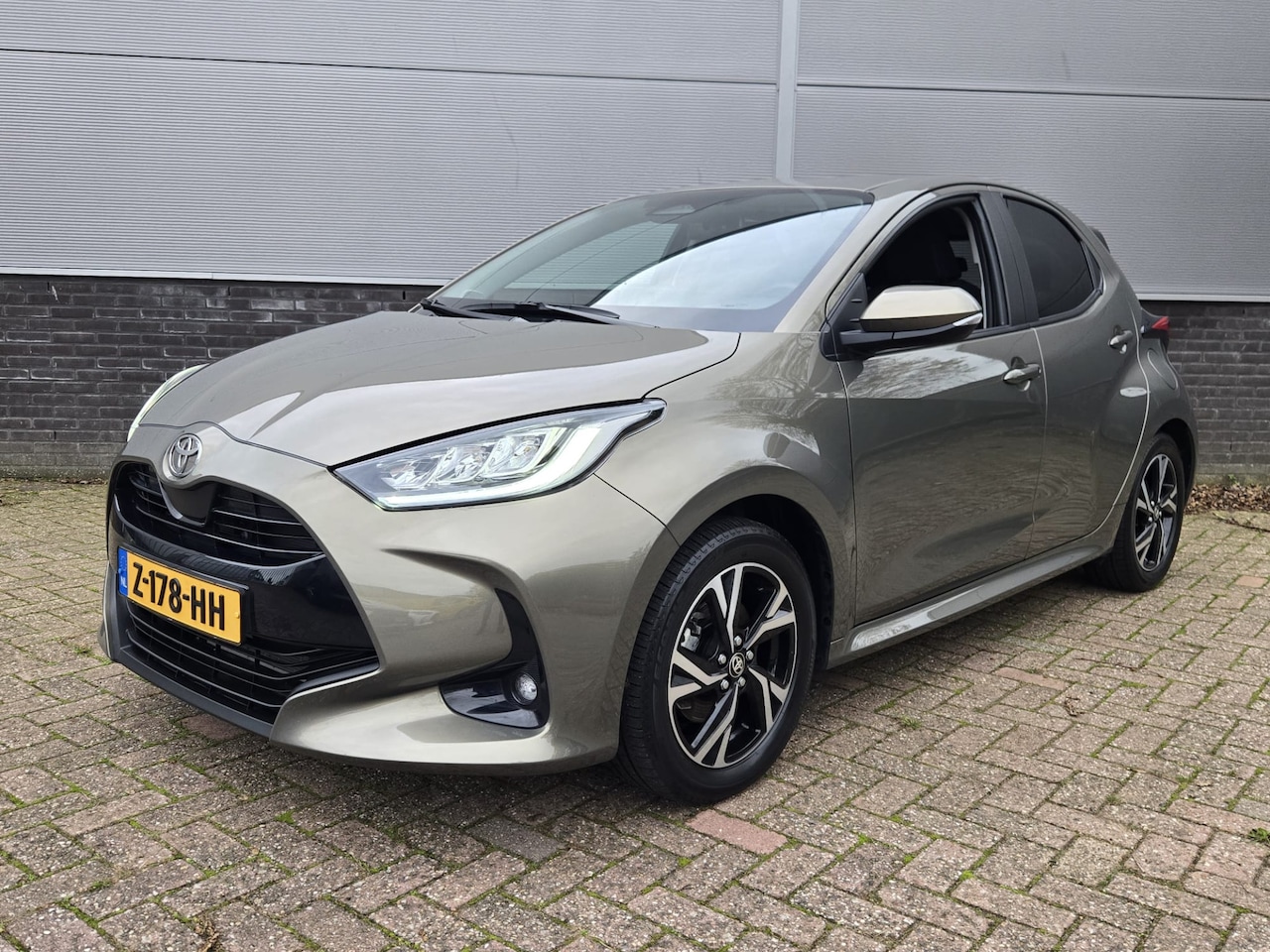 Toyota Yaris - 1.5 Hybrid 115 First Edition - AutoWereld.nl