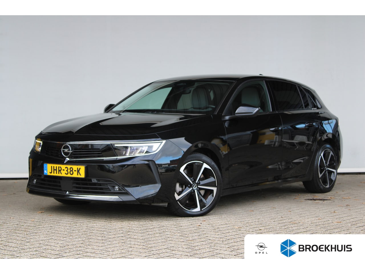 Opel Astra - 1.6 Hybrid Elegance Apple Carplay | Voorruitverwarming | Stoel + Stuurwielverwarming - AutoWereld.nl