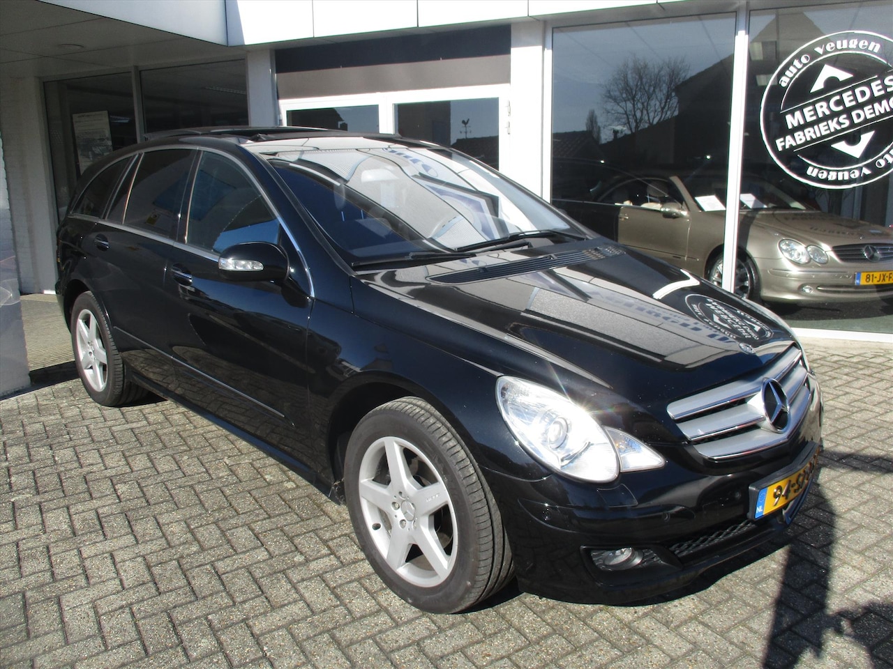 Mercedes-Benz R-klasse - 3.0 CDI R320 4MATIC AUT / 6-ZITS / PANORAMA / CAMERA - AutoWereld.nl