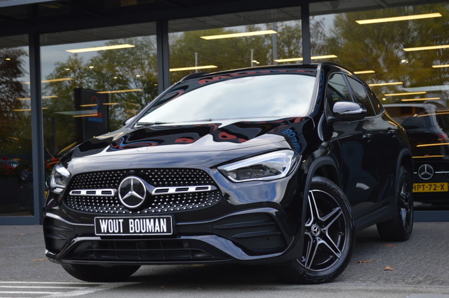 Mercedes-Benz GLA-Klasse - 250 e AMG Led Panorama Distronic Burmester Camera Night Augmented Pdc - AutoWereld.nl