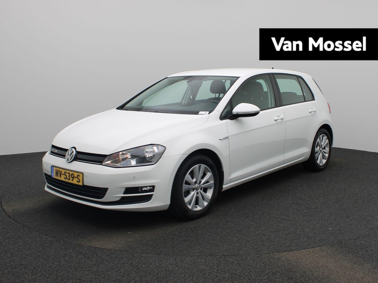 Volkswagen Golf - 1.0 TSI Comfortline | Apple/ Android Play | Navi | Cruise | PDC V+A | DAB | Comfort-pakket - AutoWereld.nl