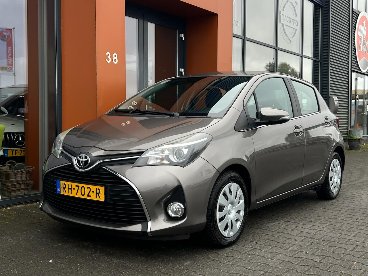 Toyota Yaris - 1.0 VVT-i Aspiration|Airco|BT|Isofix|Elek. ramen - AutoWereld.nl