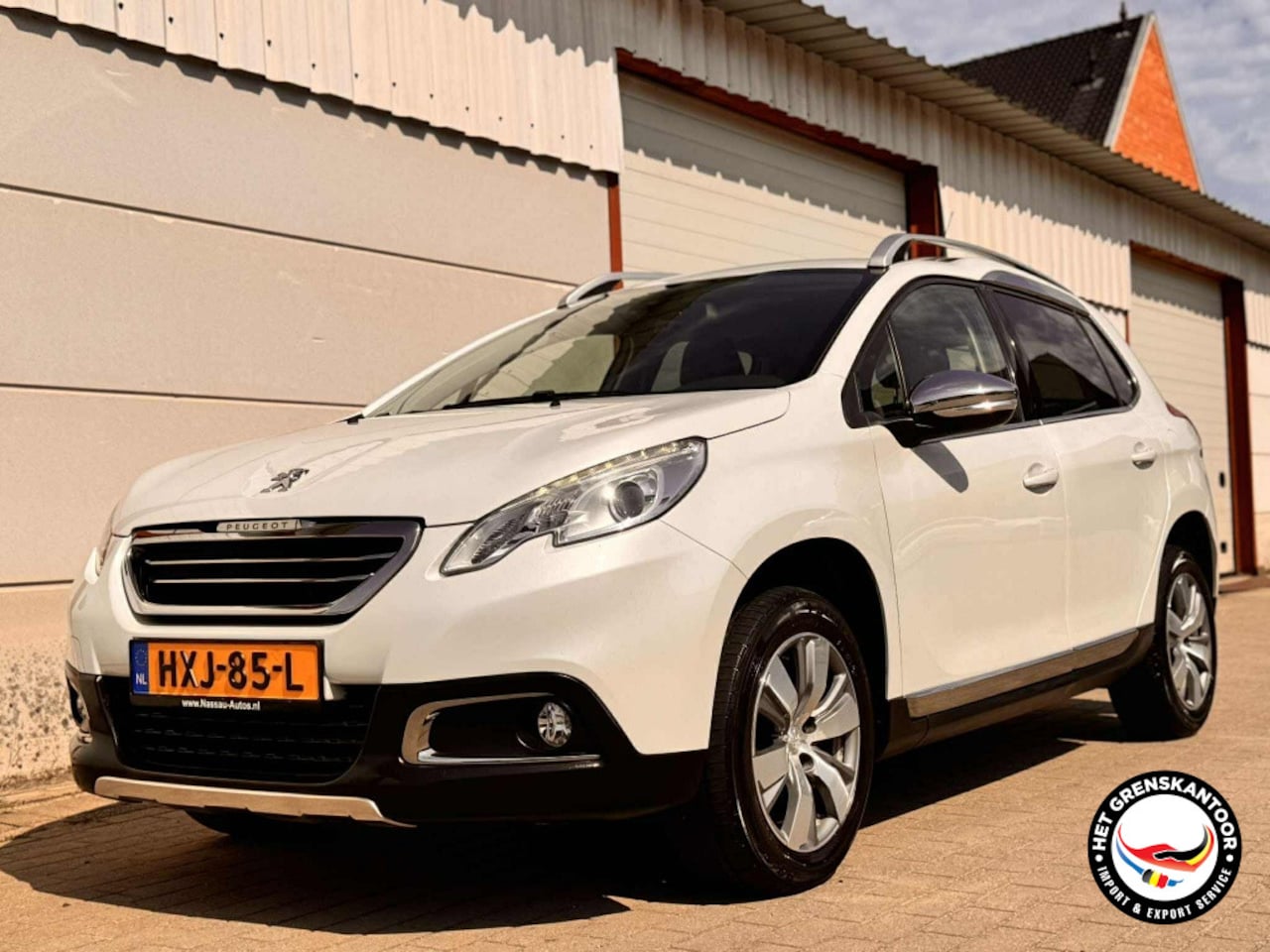 Peugeot 2008 - 1.2 PureTech 110PK Féline Style - AutoWereld.nl