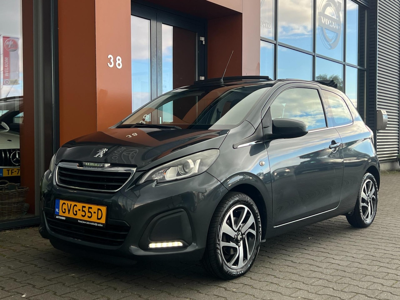 Peugeot 108 - 1.0 VT Cabriolet|Airco|Bluetooth|LED|Elektr. Dak - AutoWereld.nl