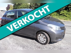 Toyota Yaris - 1.0 VVT-i Aspiration APK mart 2027