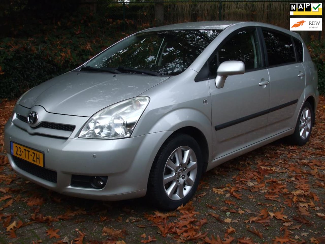 Toyota Verso - 1.8 VVT-i Dynamic clima cruise 175 dkm NAP NL auto - AutoWereld.nl