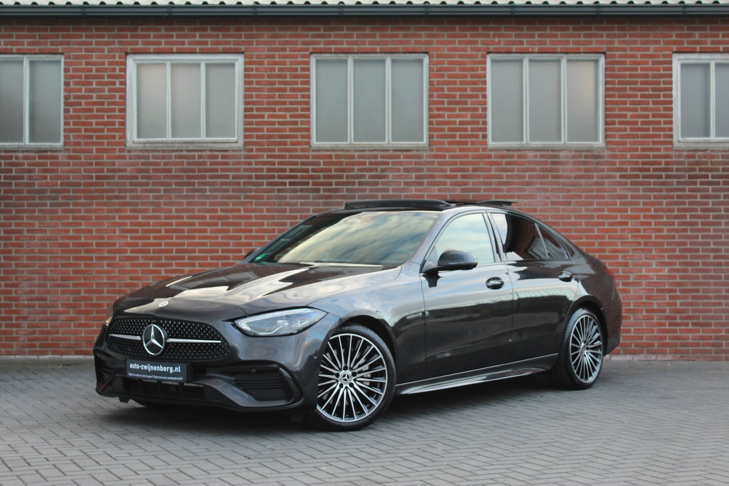 Mercedes-Benz C-klasse - 180 AMG Line Pano | Distronic | Memory - AutoWereld.nl