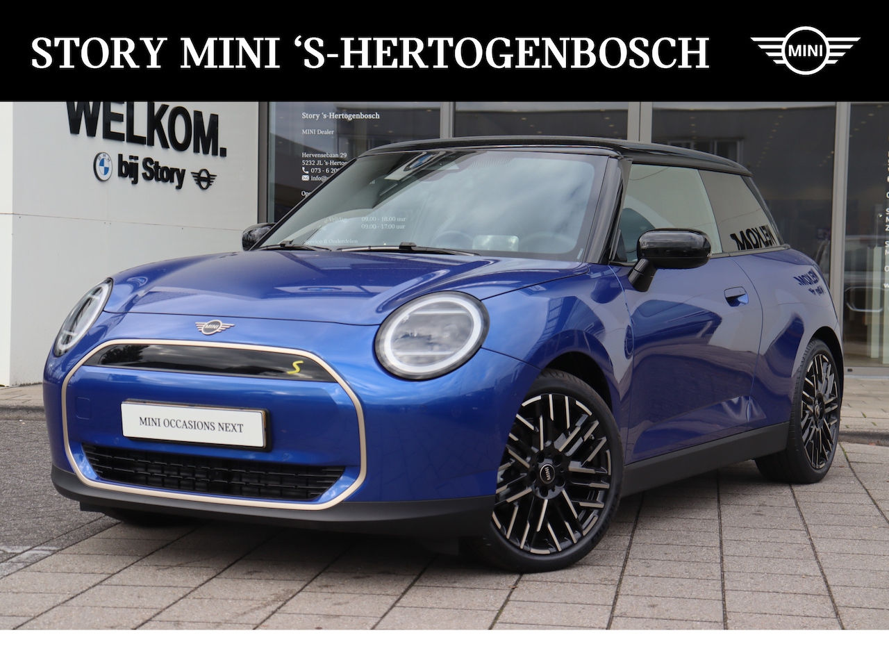 MINI Mini-Electric - Hatchback Cooper SE / Favoured / Pakket M / 18" Night Flash Spoke 2-tone - AutoWereld.nl