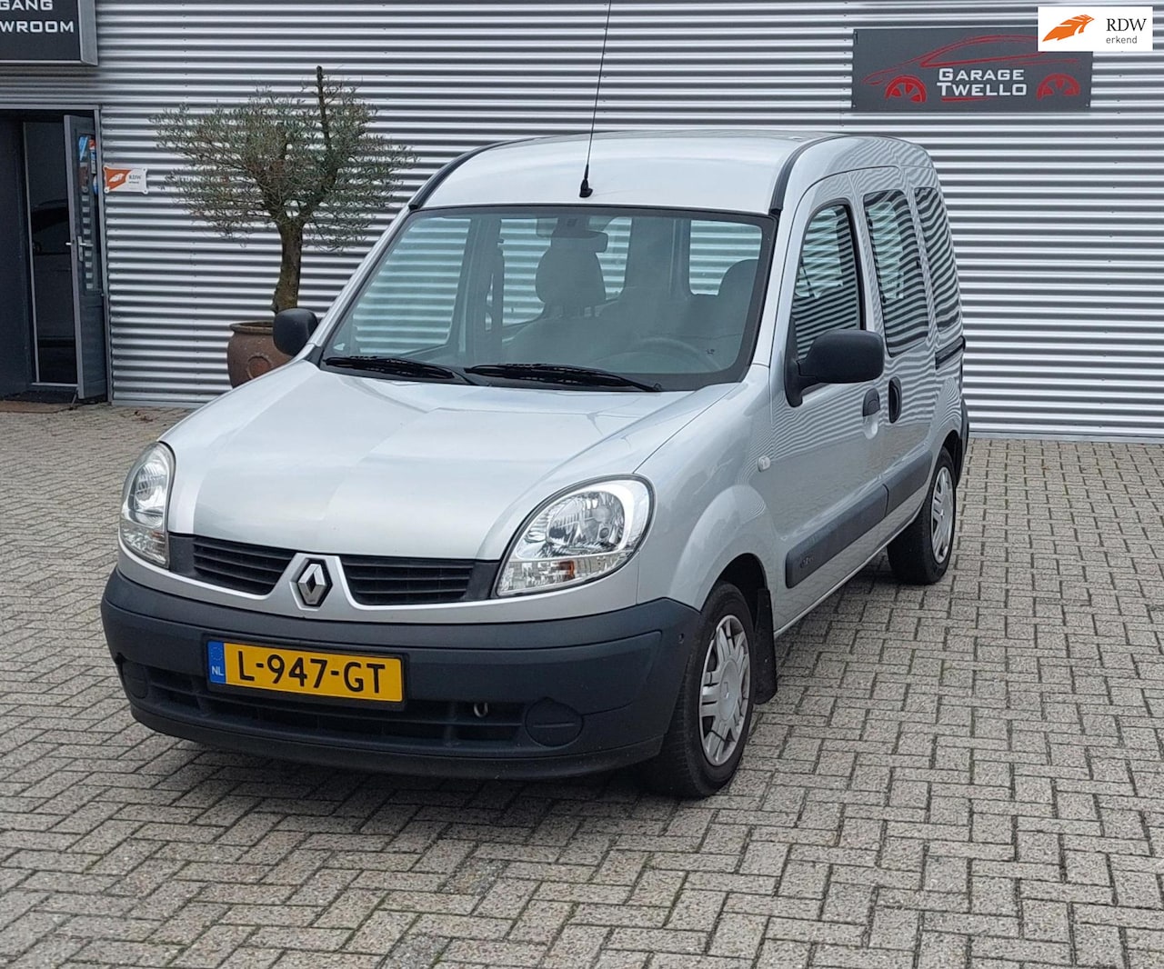 Renault Kangoo - 1.2-16V Authentique airco,2x achter deuren,2 x schuifdeuren. - AutoWereld.nl