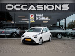 Toyota Aygo - 1.0 VVT-i x-play APPLE CARPLAY/ HILL HOLD/ LED