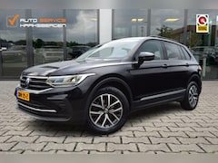 Volkswagen Tiguan - 1.5 TSI Life | ACC | Trekhaak | Camera |