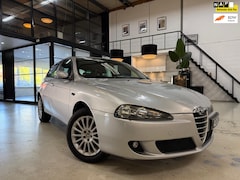 Alfa Romeo 147 - 2.0 T.Spark Distinctive NAP Navigatie Bluetooth Airco Leder Bekleding