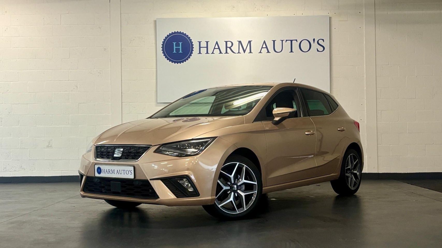 SEAT Ibiza - 1.0 TSI Excellence 116pk LED / Navi / Carplay / CAM / PDC / Keyless - AutoWereld.nl