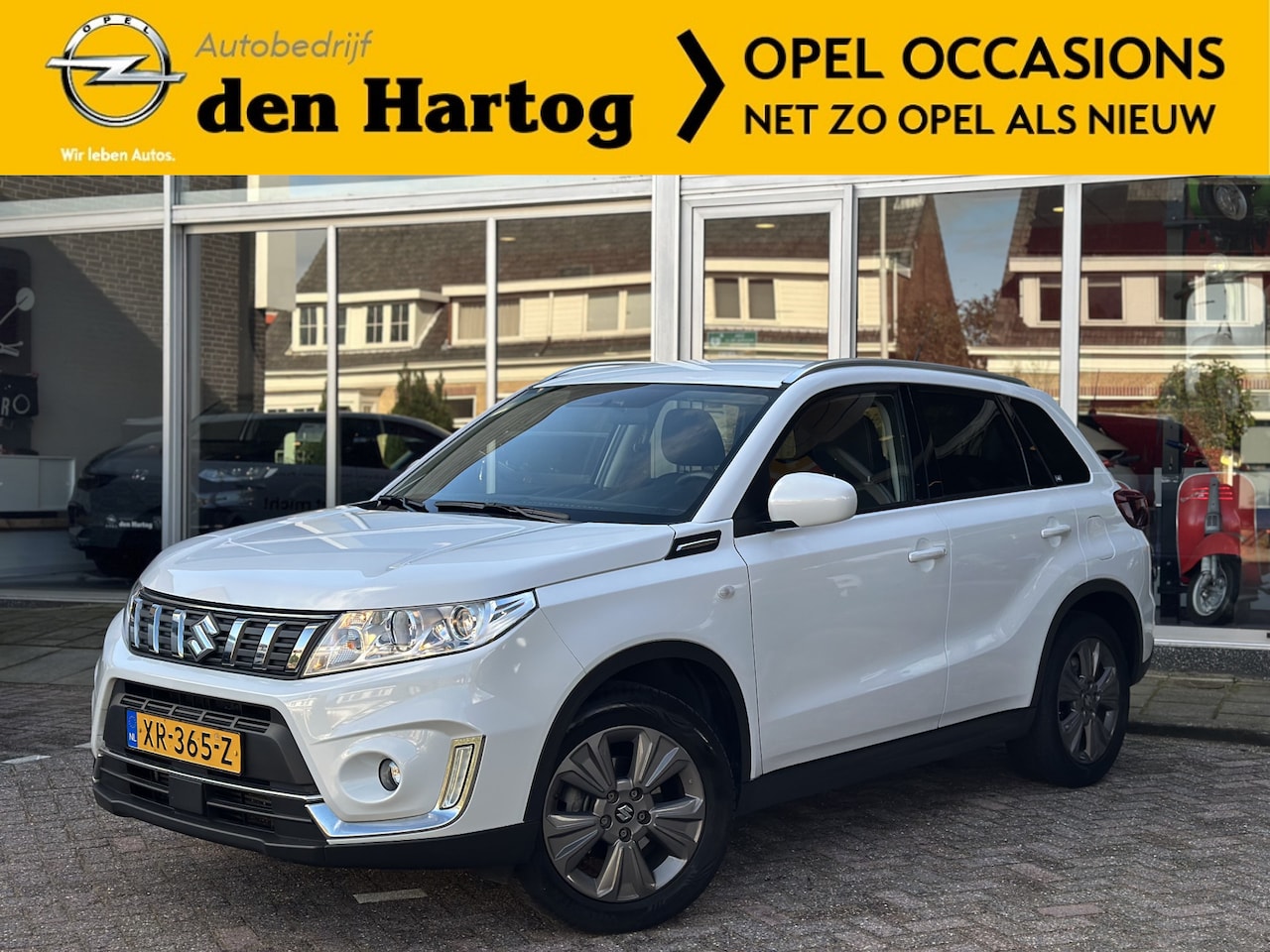 Suzuki Vitara - 1.0 Boosterjet Select Trekhaak/Stoelverwarming/Navi/Camera. - AutoWereld.nl