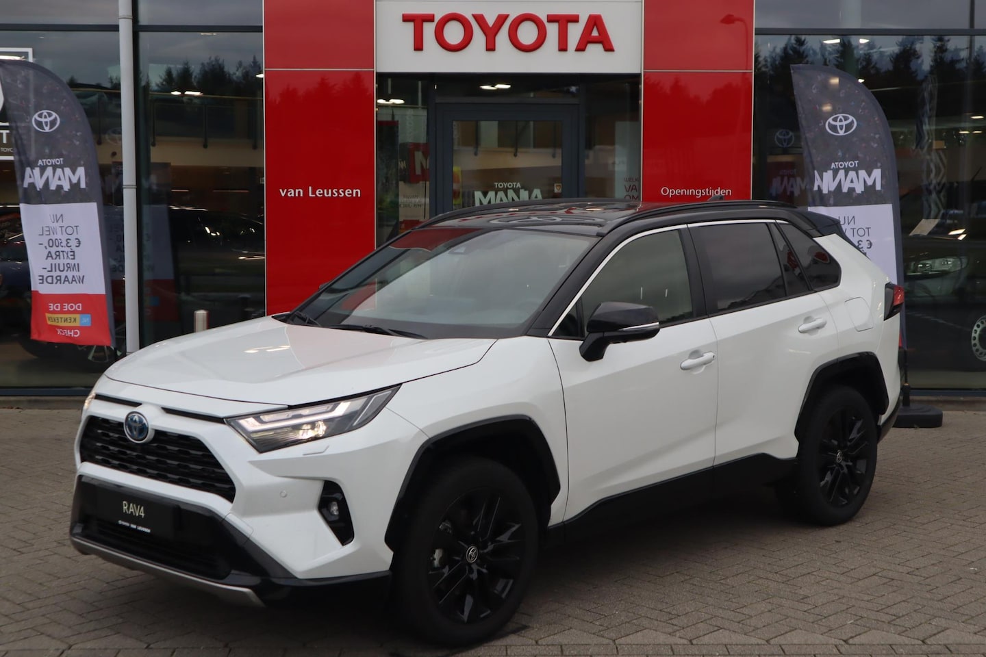 Toyota RAV4 - 2.5 HYBRID BI-TONE STOEL/STUURVERW. 360GR-CAM JBL-AUDIO BLIND-SPOT KEYLESS FACELIFT-MODEL! - AutoWereld.nl