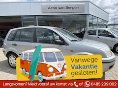 Ford Fusion - 1.4-16V Ghia, airco, trekhaak, nieuwe APK