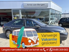 Renault Laguna - 2.0-16V Business, climatronic, cruisecontrol, pdc, trekhaak, navigatie, schuif-/kanteldak,
