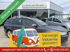 Volvo V50 - 2.0 Business Line, leder, climatronic, cruisecontrol, pdc, trekhaak, achterspoiler, top st
