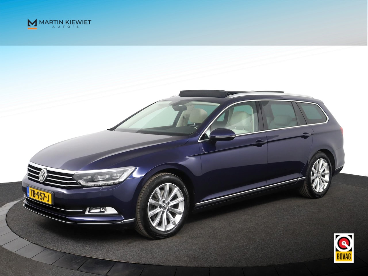 Volkswagen Passat Variant - 1.4 TSI ACT Highline|Pano|Stoelverw|VirtualCockpit|DCC|ACC|Trekhaak - AutoWereld.nl