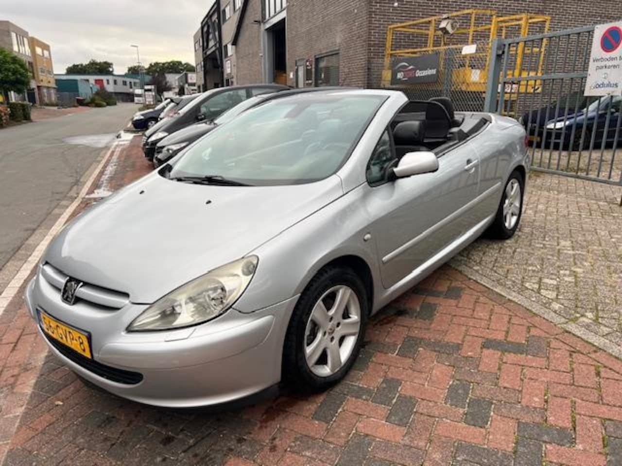 Peugeot 307 CC - 2.0-16V! LPG! Airco! Parkingsensor! - AutoWereld.nl
