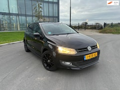 Volkswagen Polo - 1.2 Airco Comfortline 5 DEURS AIRCO CRUISE PARKEERSENSOREN CARPLAY