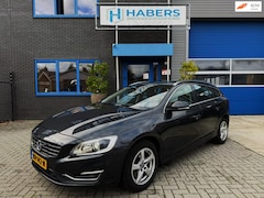 Volvo V60 - 2.0 D4 Nordic+190PK|Adaptive Cruise|Navigatie|Leder|Memmory|Camera|AUT|StoelVW voor/achter