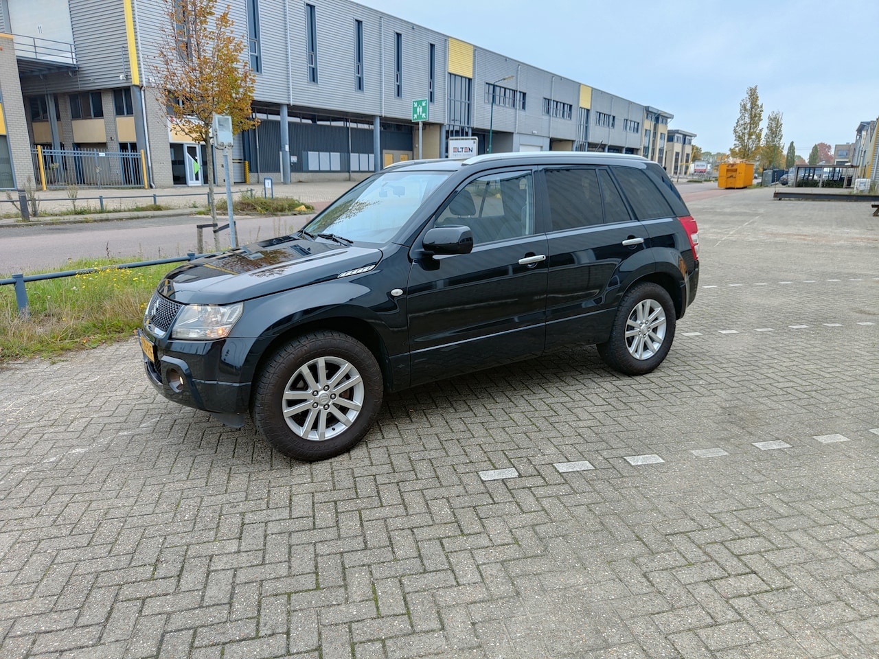 Suzuki Grand Vitara - 2.0-16V Exclusive alcantara, volwaardig reservewiel - AutoWereld.nl