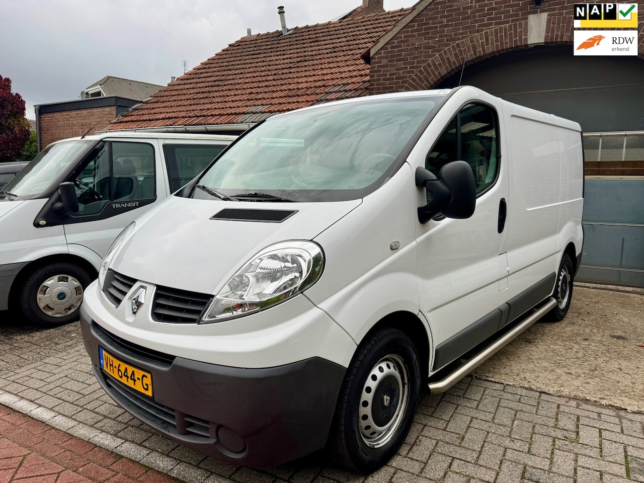 Renault Trafic - 2.0 dCi T27 L1H1 Générique I AIRCO I CRUISE I - AutoWereld.nl