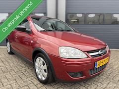 Opel Corsa - 1.2-16V Essentia Uitvoering // 5Drs