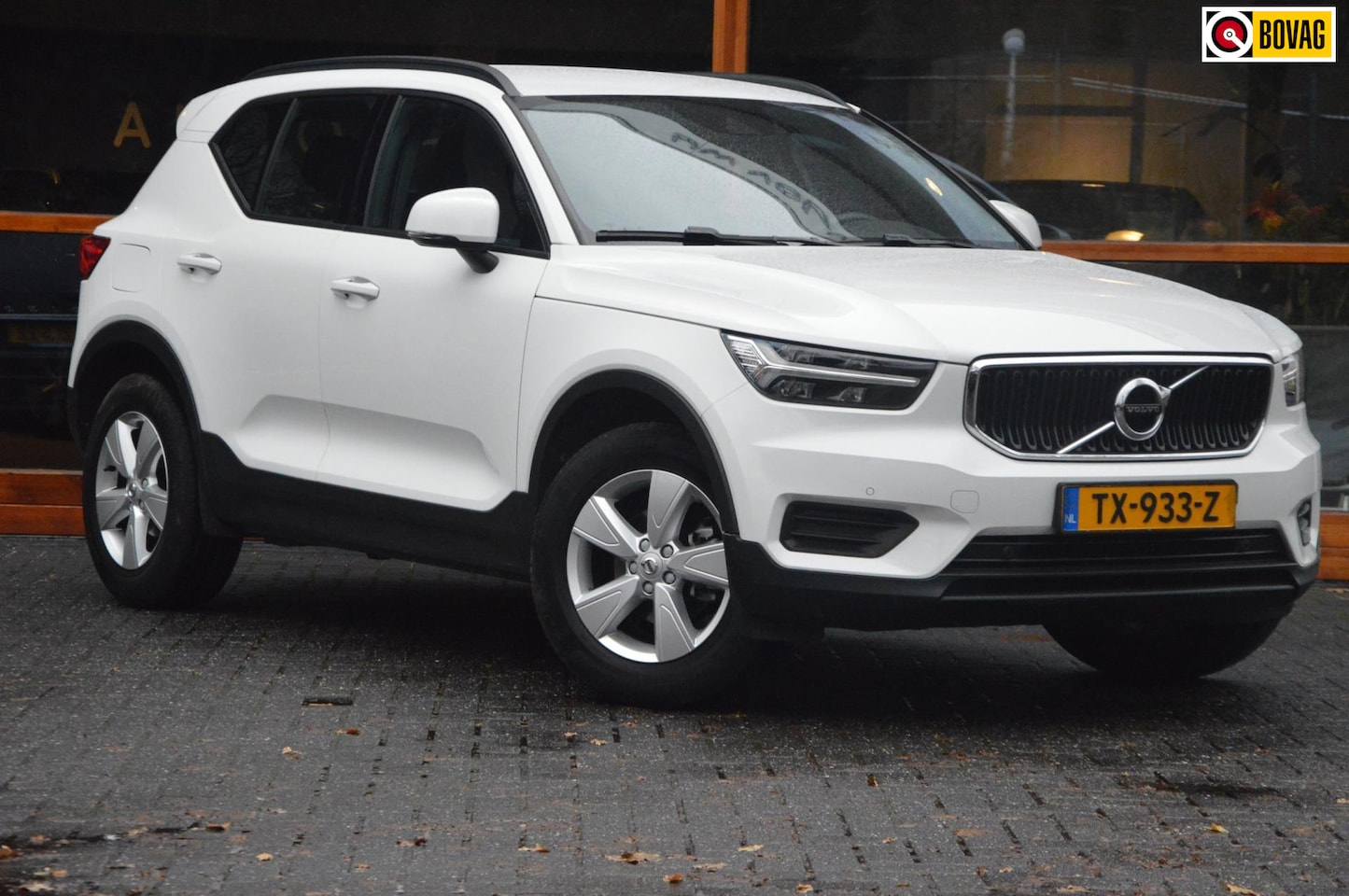Volvo XC40 - T3 | Dealer onderhouden | Cruise Control | Navigatie | Voor + Achter Parkeersensoren | - AutoWereld.nl