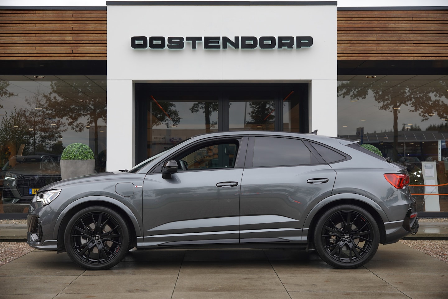 Audi Q3 Sportback - 45TFSIe/245pk S-Line Blackstyle|2022|20"Blackstyle|Optik Schwarz|Navi|Cruise|Keyless|Sfeer - AutoWereld.nl