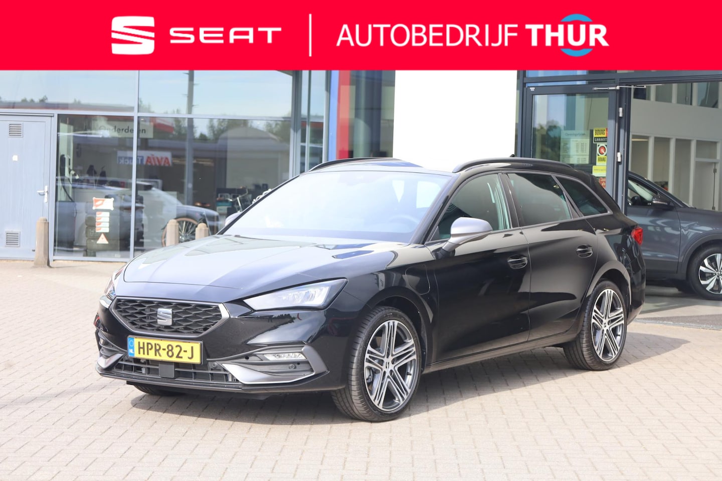 SEAT Leon Sportstourer - 1.5 TSI e-Hybrid FR Business 1.5 TSI e-Hybrid FR Business 204PK / 150kW, 18" 'Performance Machined' LMV, LED koplampver - AutoWereld.nl