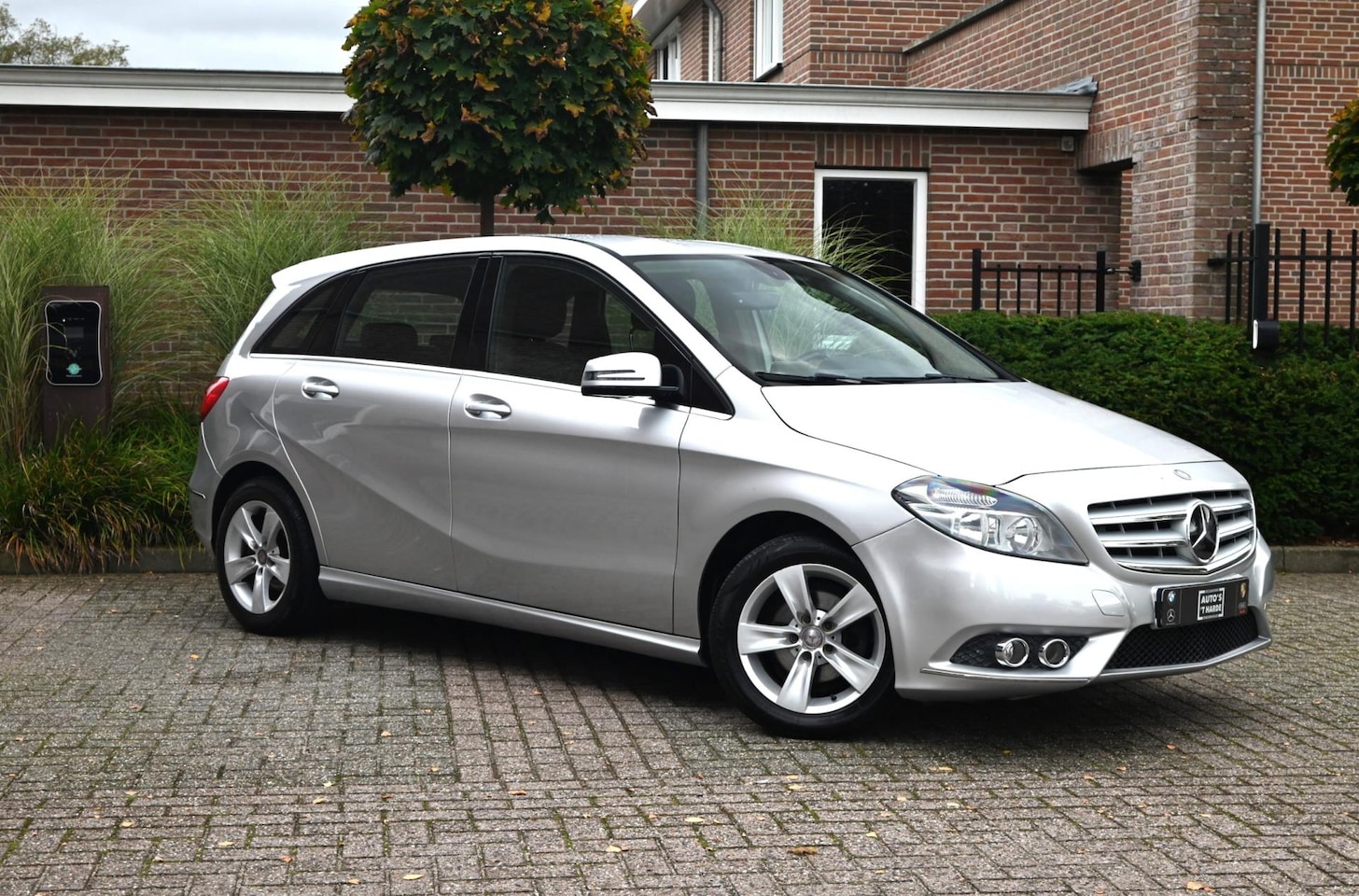 Mercedes-Benz B-klasse - 180 Ambition 122 PK Camera Memory Stoelverwarming Trekhaak 16'' - AutoWereld.nl