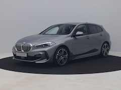 BMW 1-serie - 118i Automaat M-Sport | CAMERA | ADAPTIVE | CARPLAY