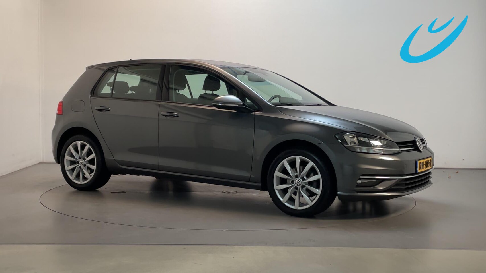 Volkswagen Golf - 1.0 TSI 110pk 6-bak Highline Alcantara Navigatie Parkeersensoren DAB+ - AutoWereld.nl