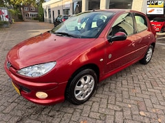 Peugeot 206 - 1.4 Génération AIRCO LM VELGEN ORG 113607 KM NAP O.H BOEKJES EERSTE EIGENAAR BLANC LAK ER