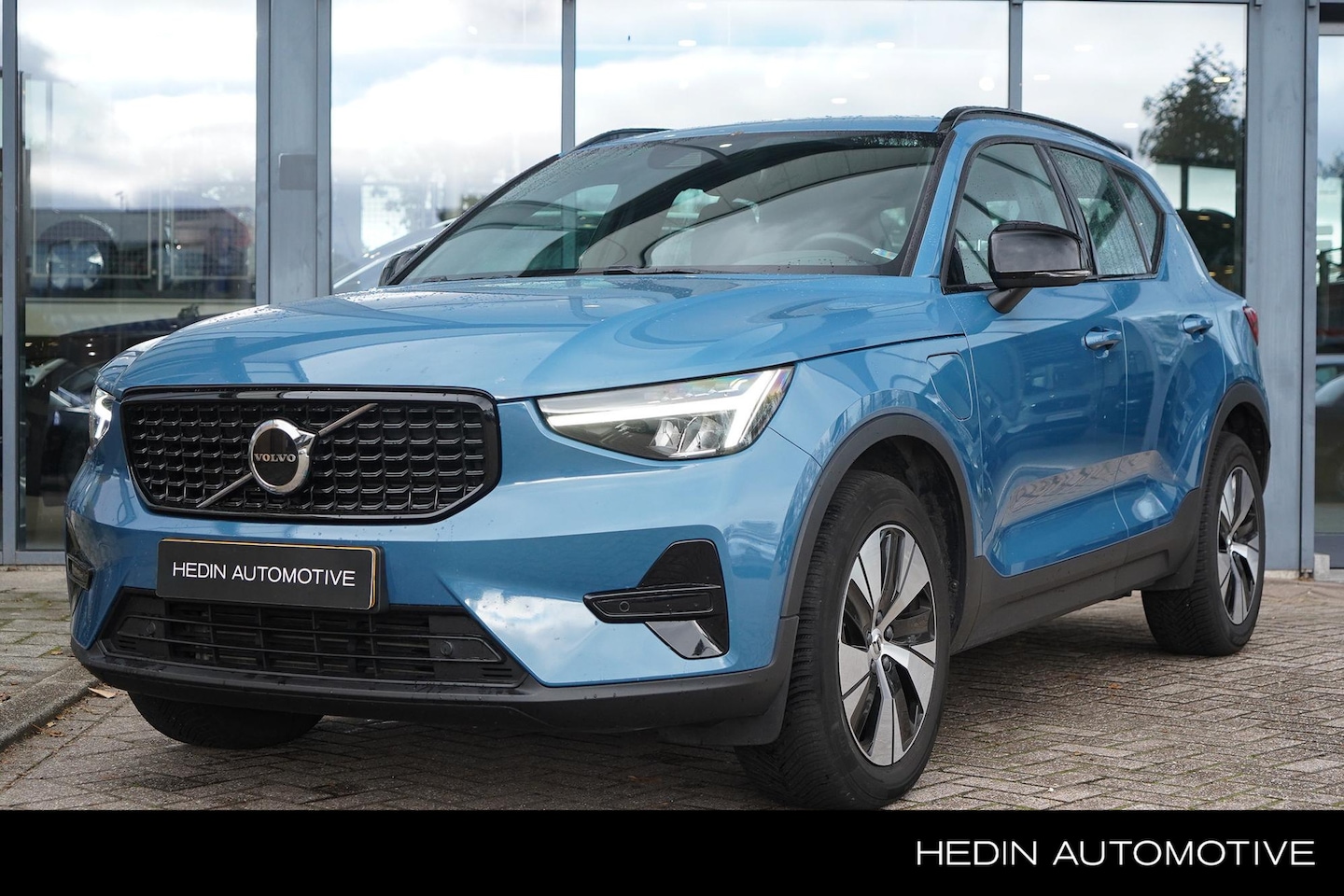 Volvo XC40 - 1.5 T4 Plug-in hybrid Plus Dark | Stuur & Stoelverwarming | Pilot Assist | Elektrische Ach - AutoWereld.nl