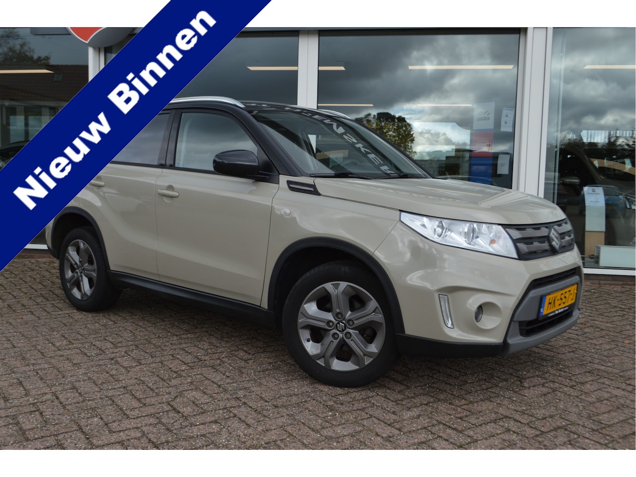 Suzuki Vitara - 1.6 Exclusive | Orig NL auto | Navi | Trekhaak | Carmera - AutoWereld.nl