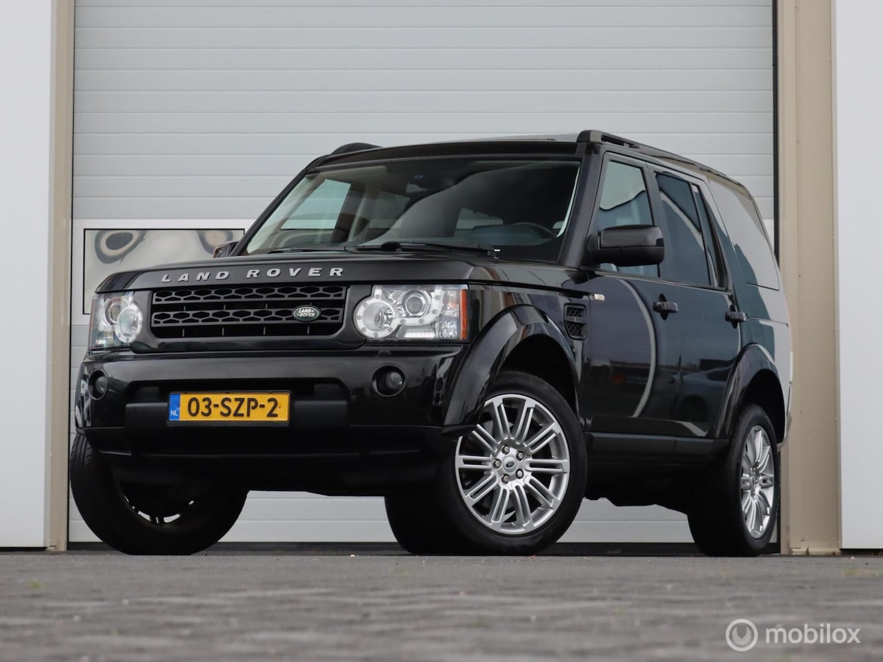 Land Rover Discovery - 3.0 SDV6 Black&White 7P Schuifdak|Pano - AutoWereld.nl