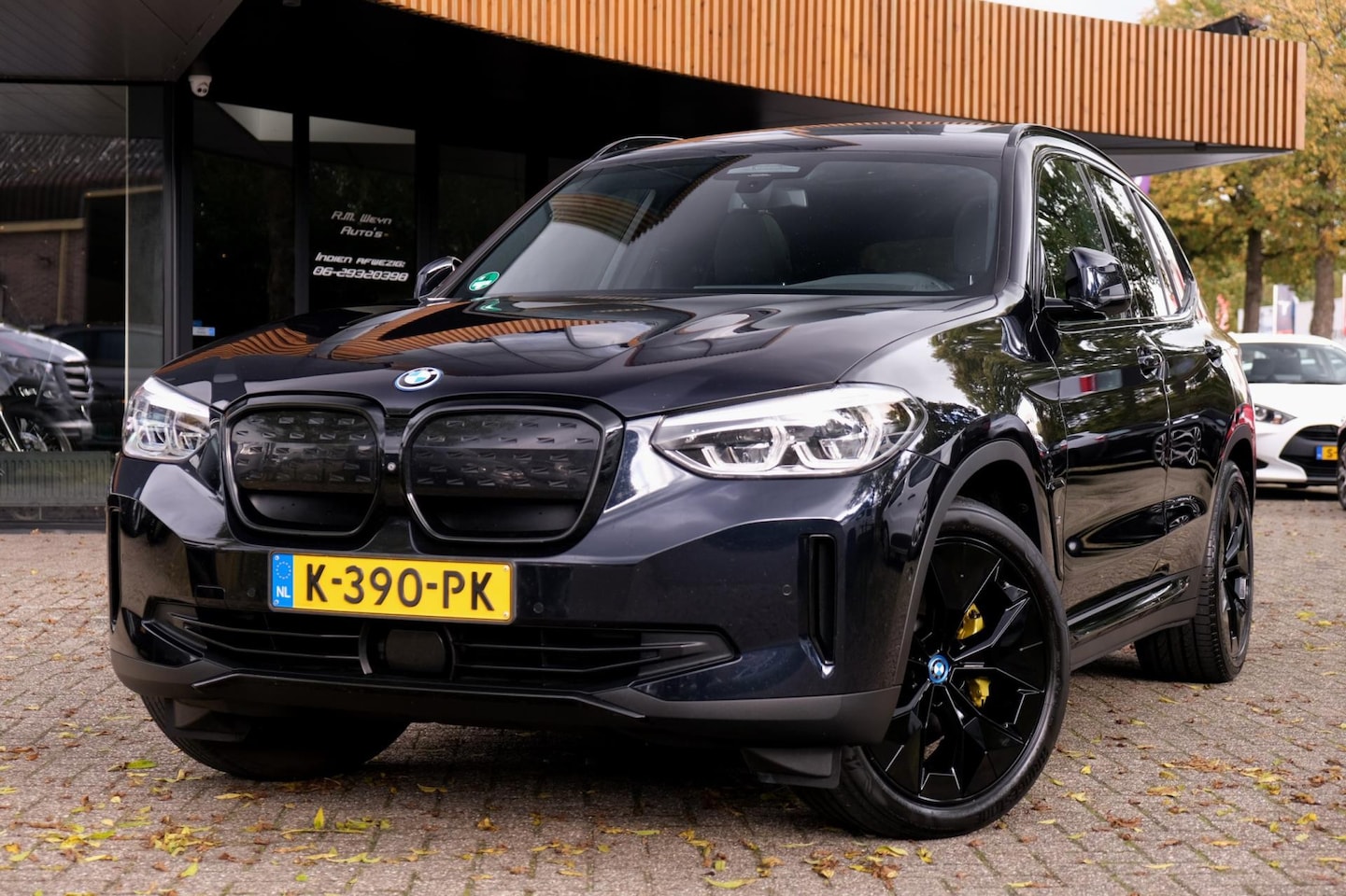 BMW iX3 - High Executive 80 kWh/M-Pakket/SoH97%/ACC/Pano/HK/HUD/Trekhaak - AutoWereld.nl