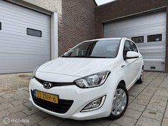 Hyundai i20 - 1.2i i-Deal
