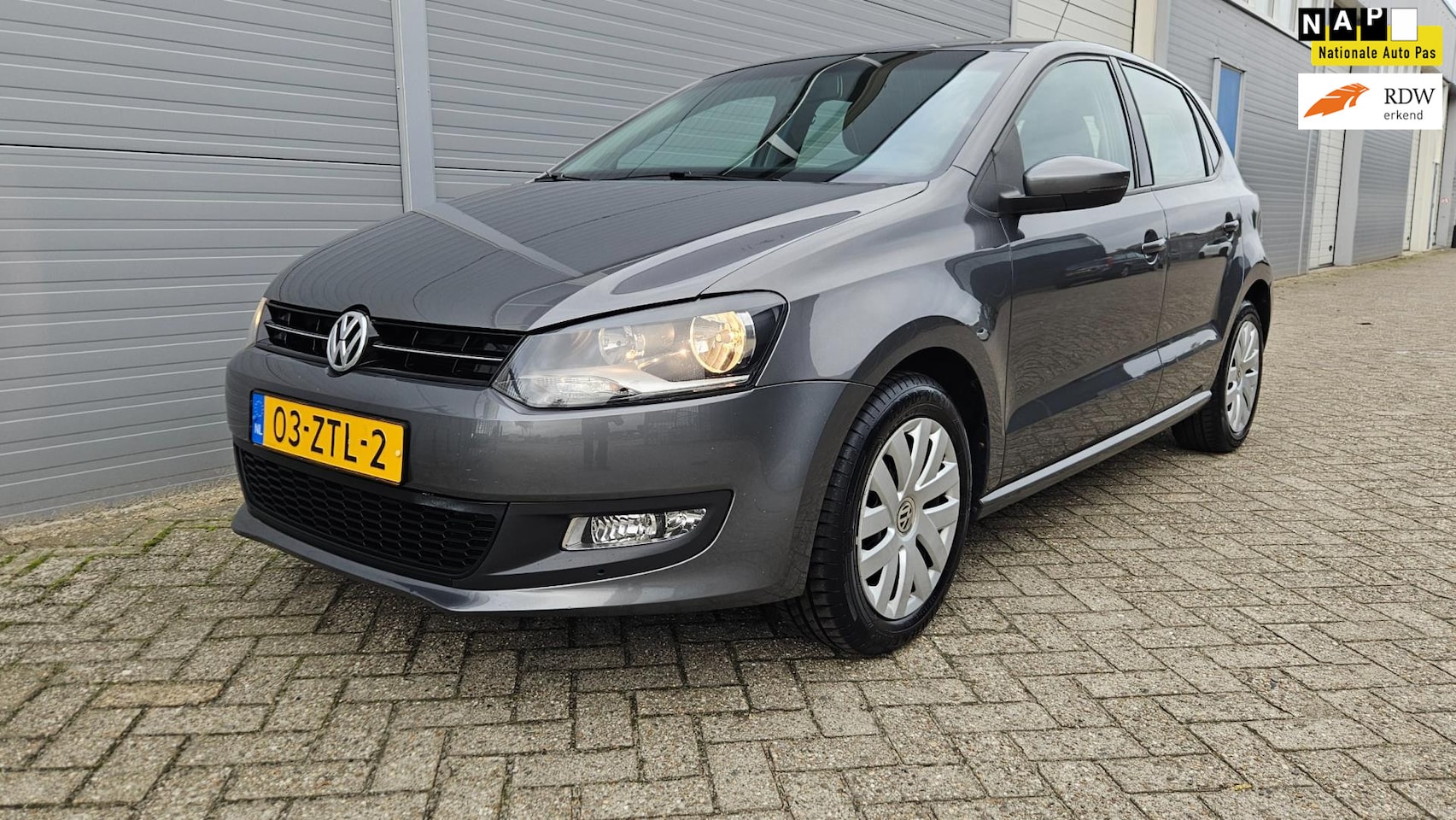 Volkswagen Polo - 1.2 TSI BlueMotion Comfortline | Trekhaak | Cruise | Airco - AutoWereld.nl
