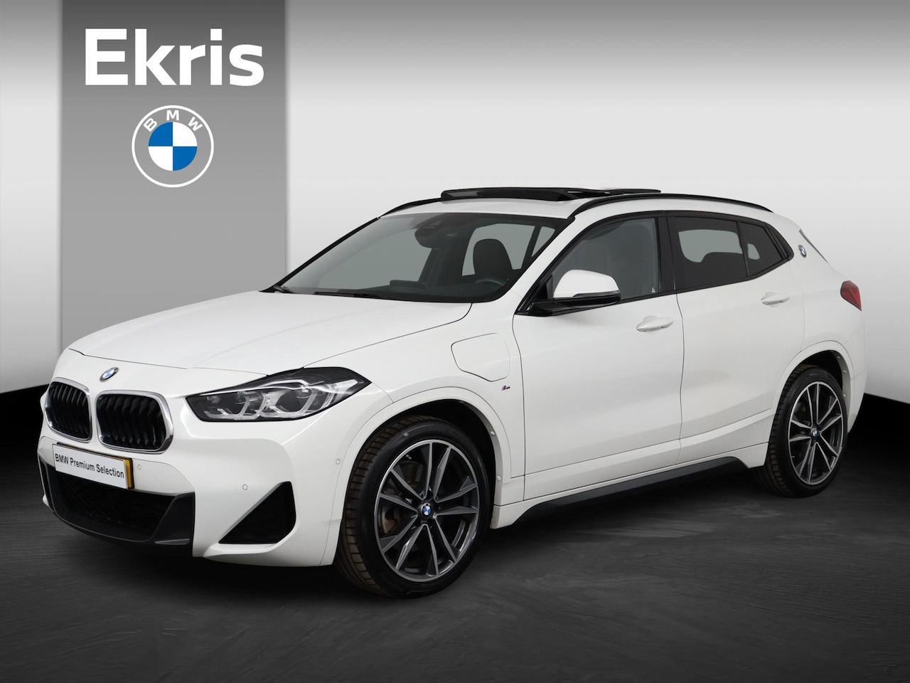 BMW X2 - xDrive25e M Sportpakket | Comfort Access | Panoramadak | Driving Assistant Plus | Head-Up - AutoWereld.nl