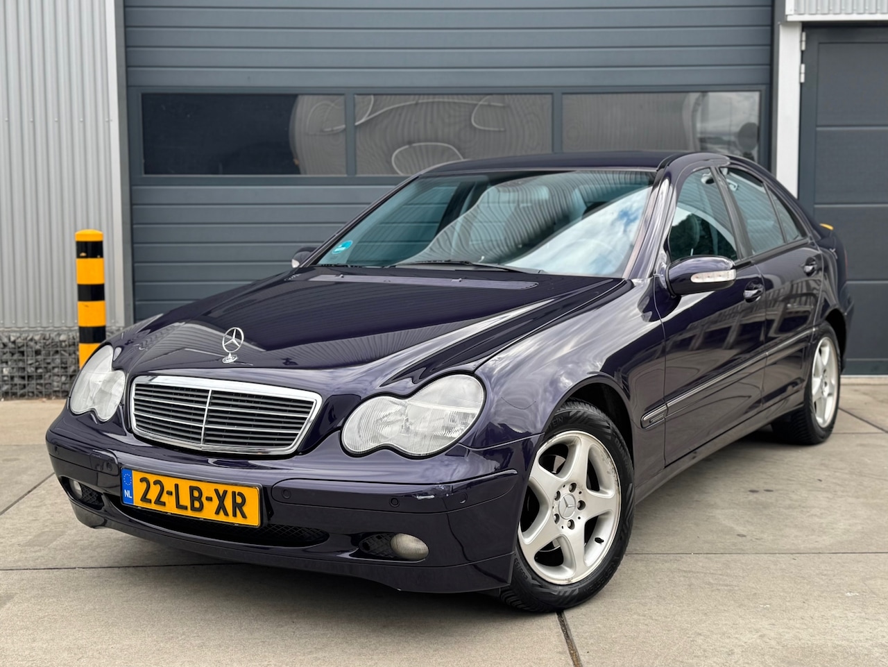 Mercedes-Benz C-klasse - 200 K. AUT / CRUISE / CLIMA / LEDER / PDC / NAP - AutoWereld.nl