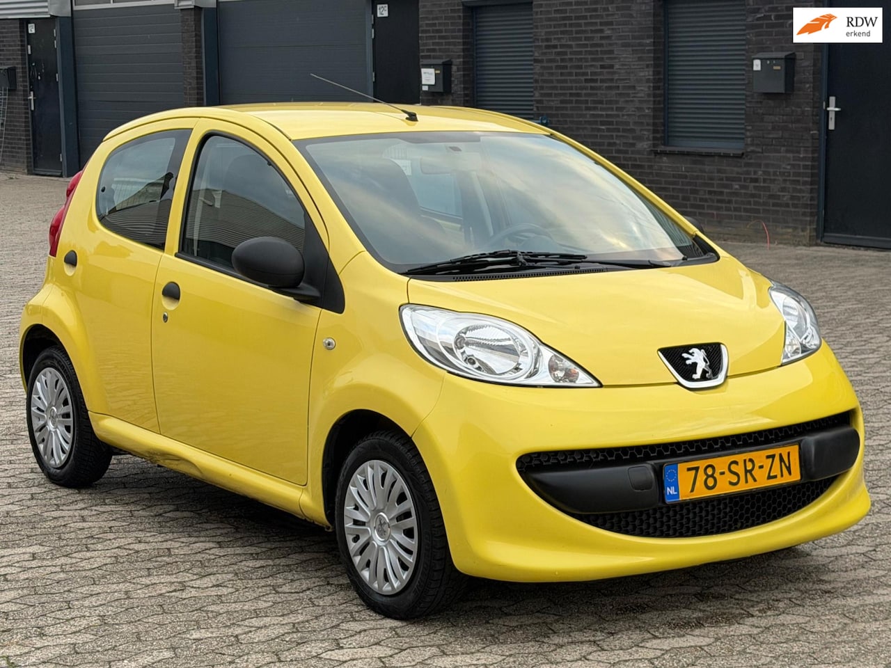 Peugeot 107 - 1.0-12V XR 5Deurs NIEUW APK - AutoWereld.nl