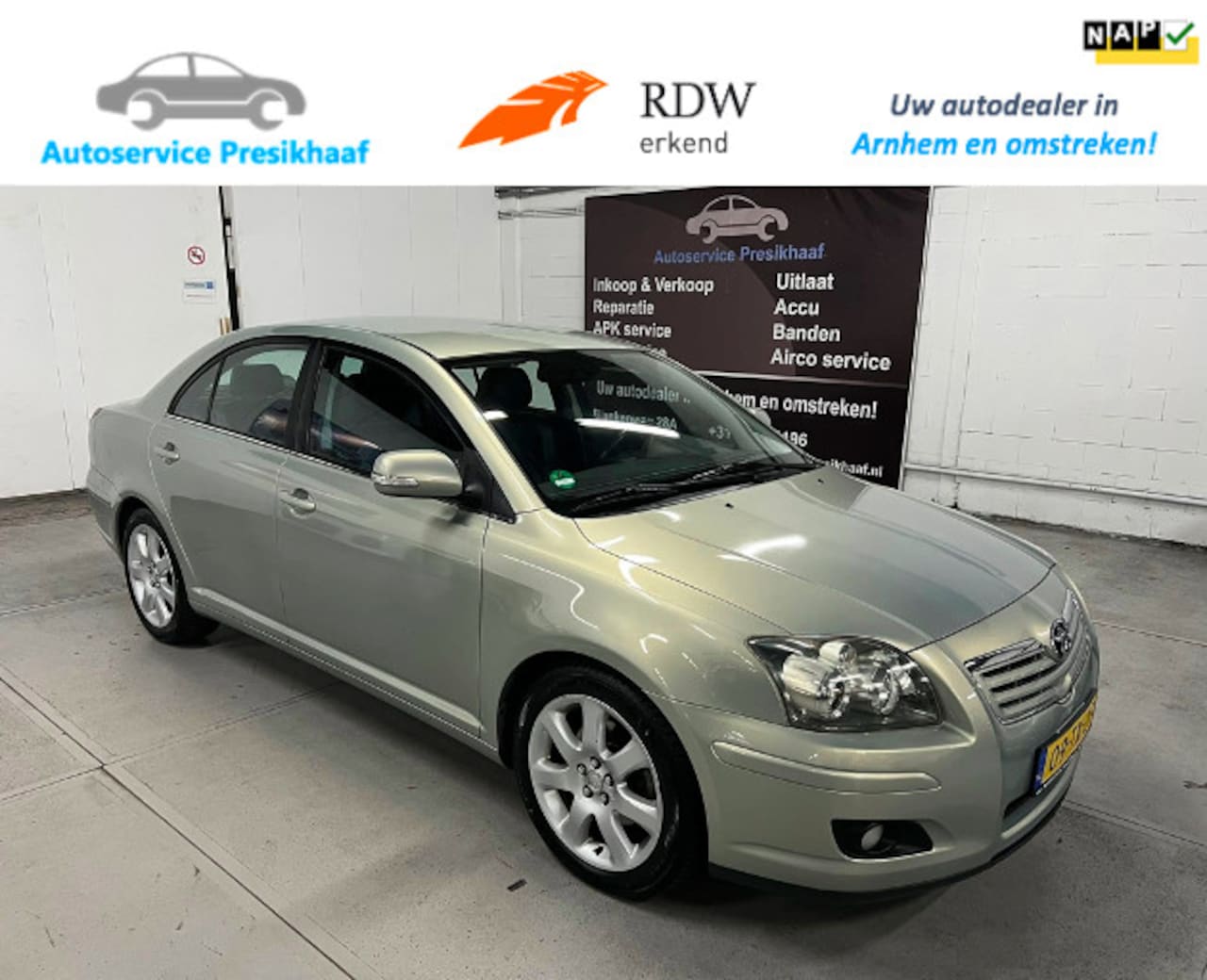 Toyota Avensis - 2.0 VVTi Executive CRUISE / NAP / VOL-LEDER - AutoWereld.nl