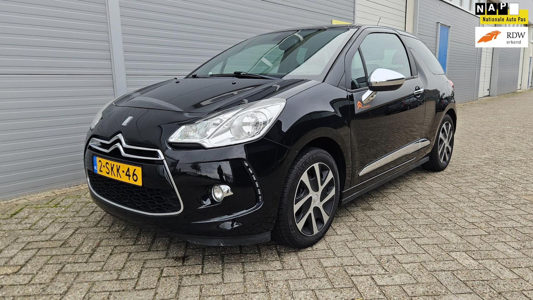 Citroën DS3 - 1.2 VTi So Chic | PDC | Navi | Clima - AutoWereld.nl